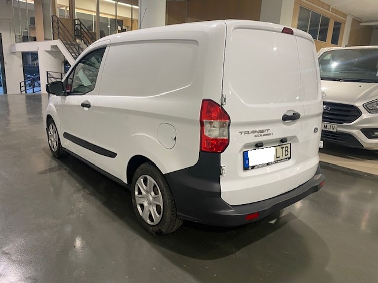 Ford Transit Courier Van 1.5 TDCi Trend 95cv - Foto 6