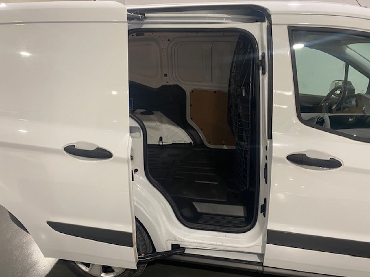 Ford Transit Courier Van 1.5 TDCi Trend 95cv - Foto 18