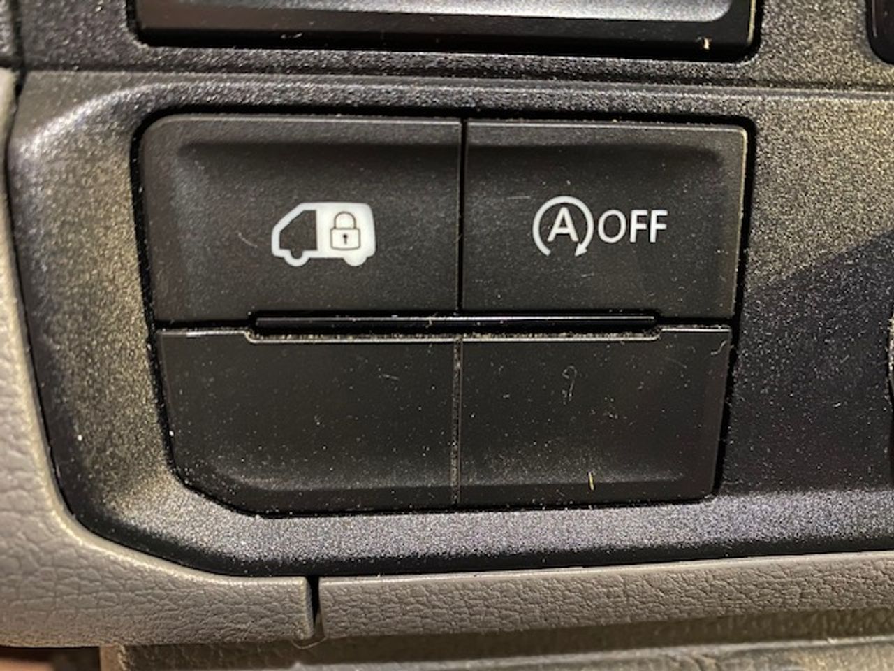 Volkswagen Crafter 35 Furgon BL TA L4H3 2.0TDI 103kW 140CV - GARANTIA FÁBRICA 07/2026 - Foto 26