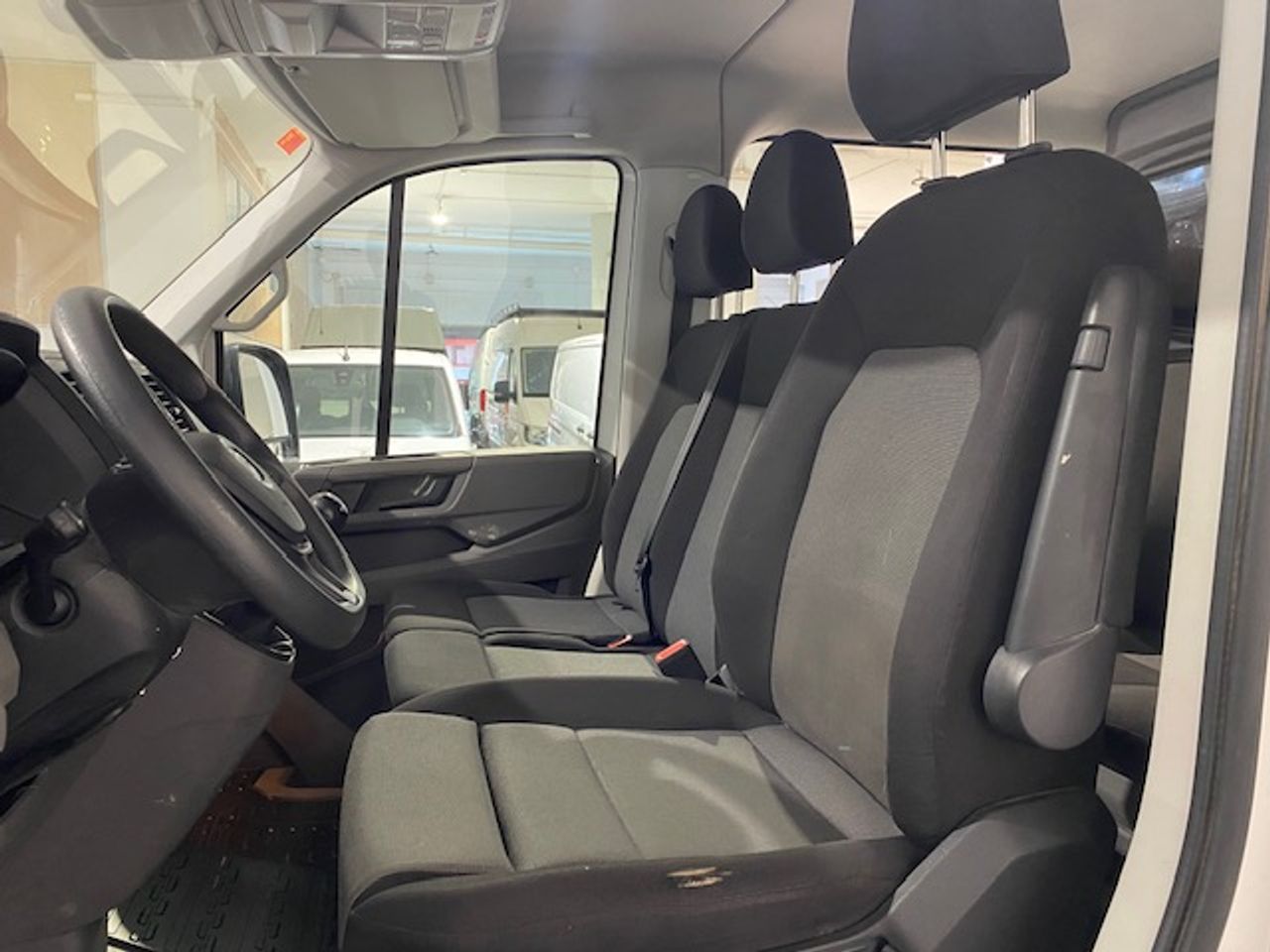 Volkswagen Crafter 35 Furgon BM TN L3H2 2.0TDI 103kW140CV - GARANTIA FÁBRICA 07/2026 - Foto 35