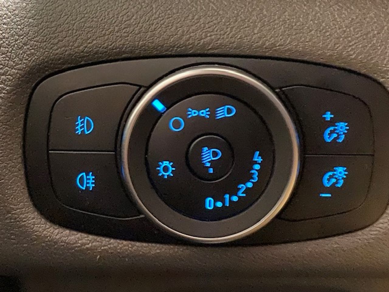 Ford Transit Custom Kombi 2.0 TDCI 320 L1 Trend - GARANTIA FÁBRICA 08/2026 - Foto 31