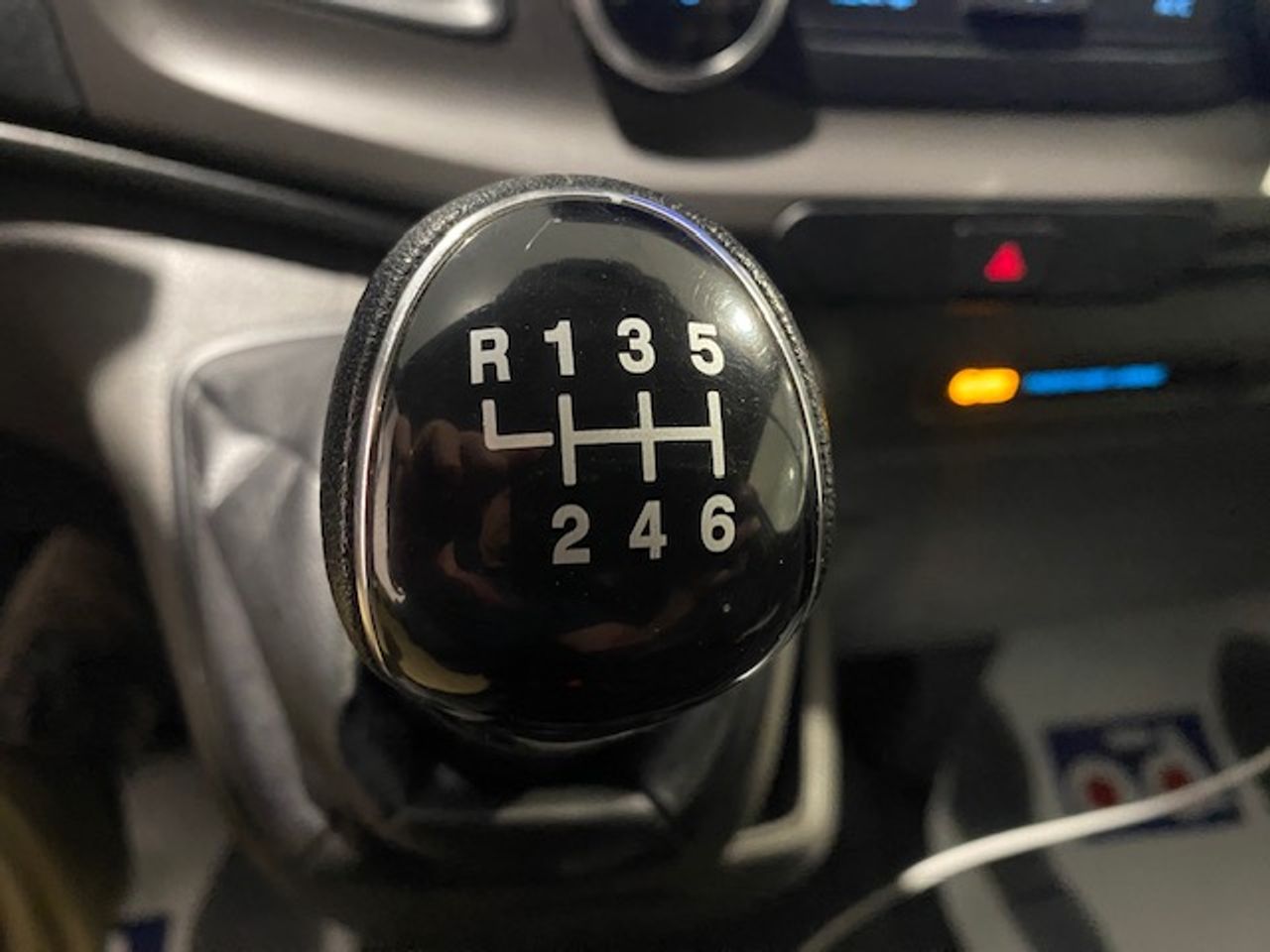 Ford Transit Custom Kombi 2.0 TDCI 320 L1 Trend - GARANTIA FÁBRICA 08/2026 - Foto 24