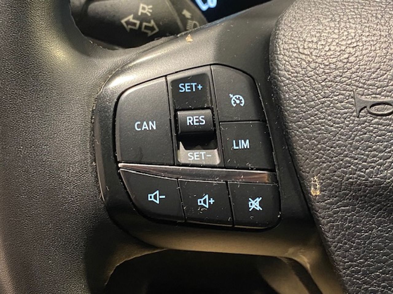 Ford Transit Custom Kombi 2.0 TDCI 320 L1 Trend - GARANTIA FÁBRICA 08/2026 - Foto 29