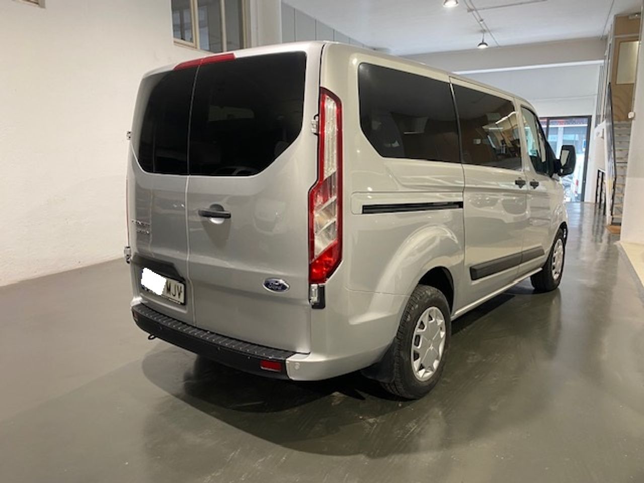 Ford Transit Custom Kombi 2.0 TDCI 320 L1 Trend - GARANTIA FÁBRICA 08/2026 - Foto 7