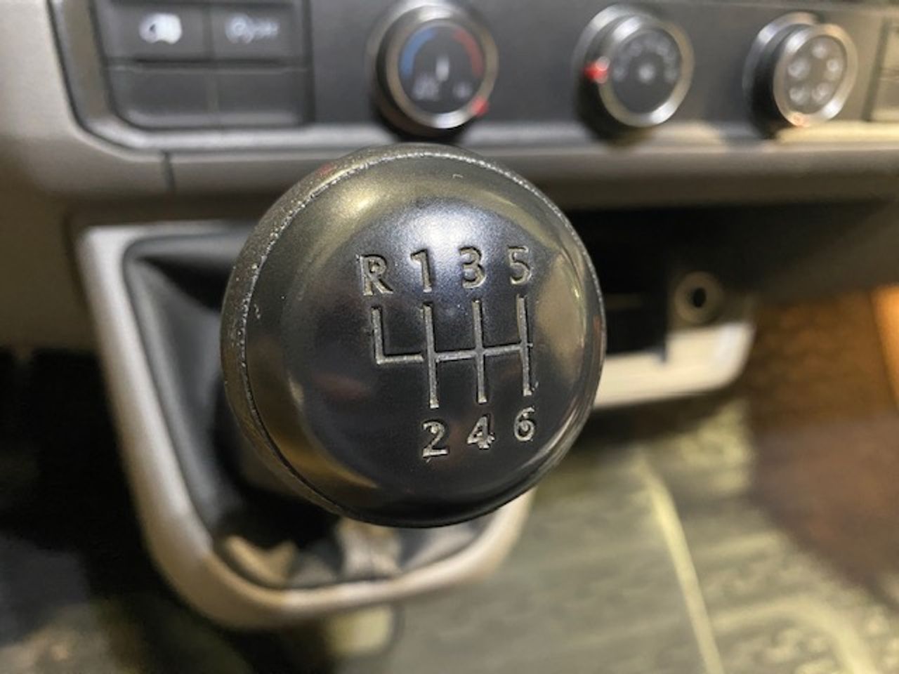 Volkswagen Crafter 35 Furgon BM TA L3H3 2.0TDI 103kW140CV - GARANTIA MECANICA - Foto 25