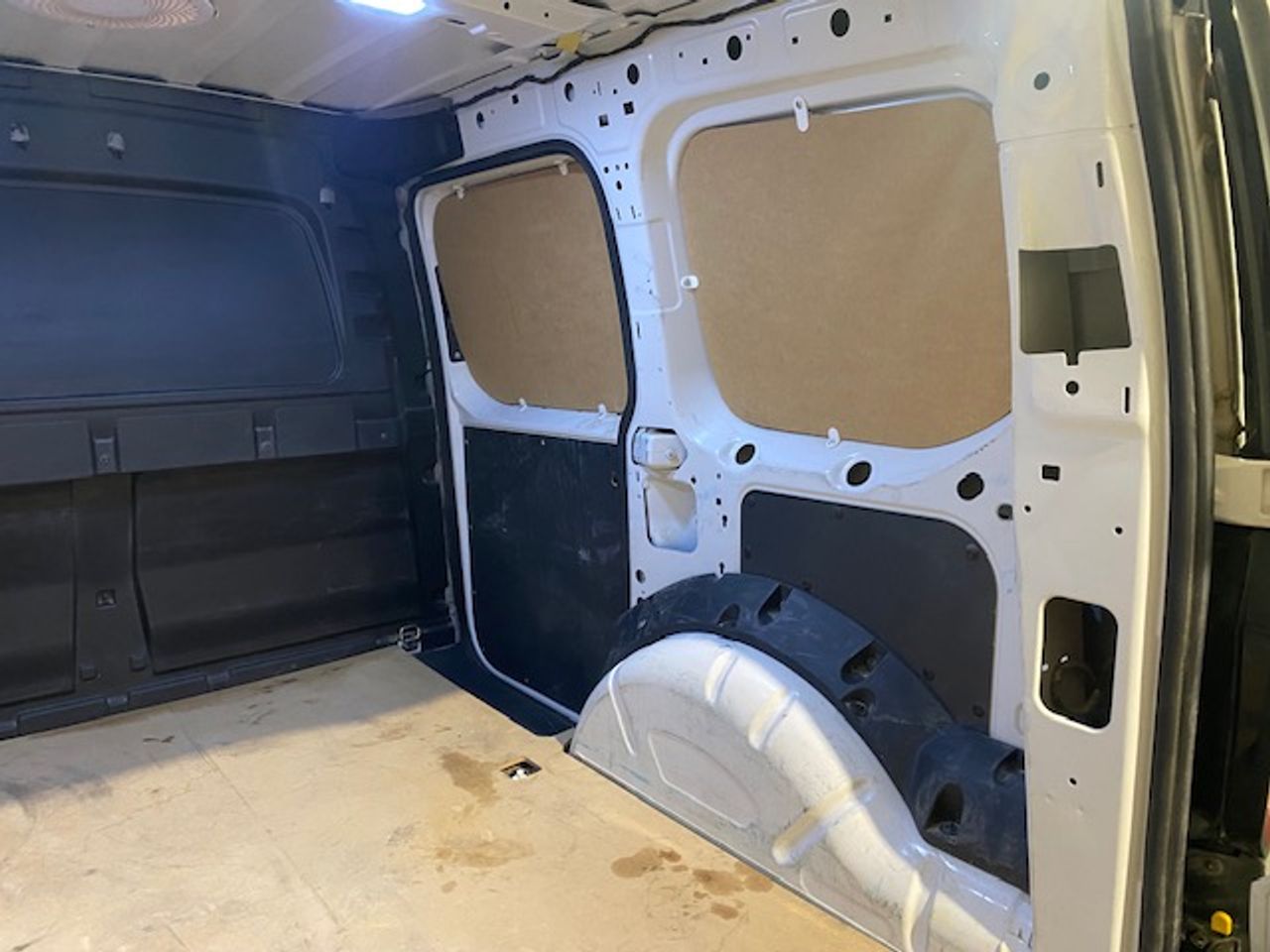 Volkswagen Caddy Cargo 2.0 TDI 90kW 122CV 4MOTION - GARANTIA MECANICA - Foto 14