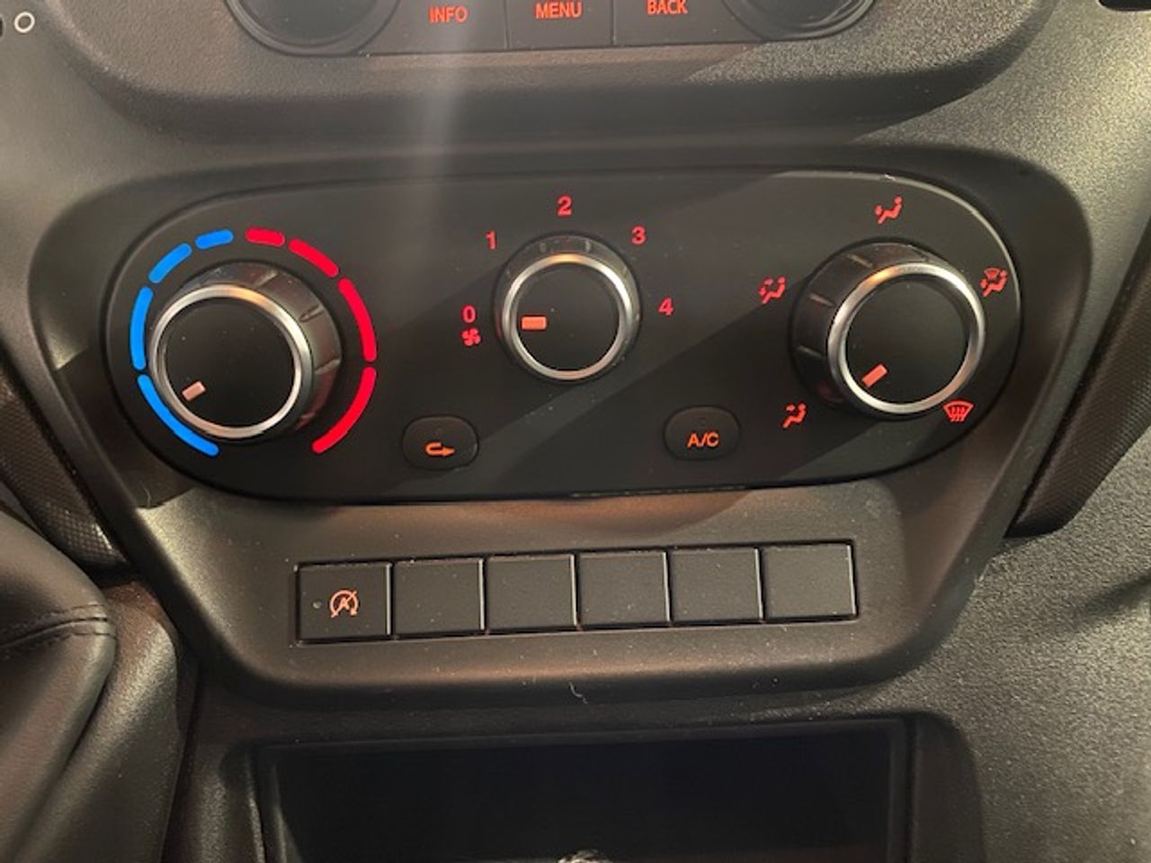 Iveco Daily Furgón 35S12 V 3520L H2 12.0 120cv - GARANTIA MECANICA - Foto 18