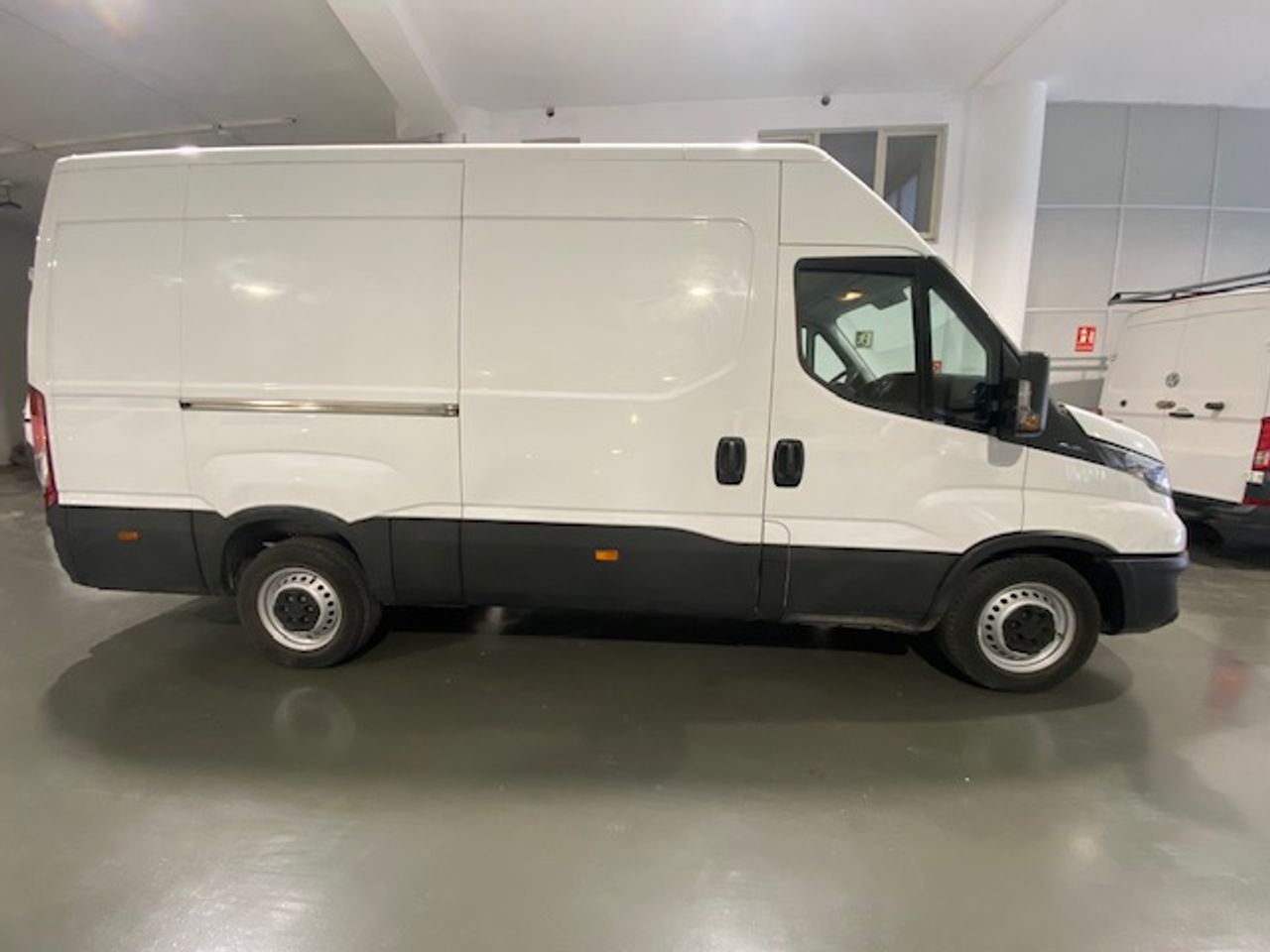 Iveco Daily Furgón 35S12 V 3520L H2 12.0 120cv - GARANTIA MECANICA - Foto 5