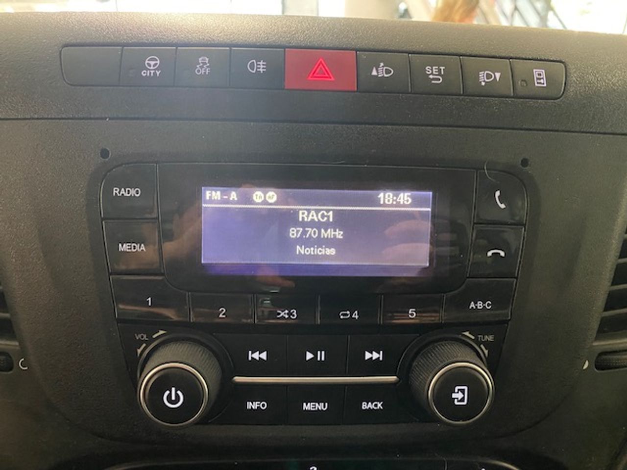 Iveco Daily 35c16 3750 Caja Cerrada - GARANTIA MECANICA - Foto 17