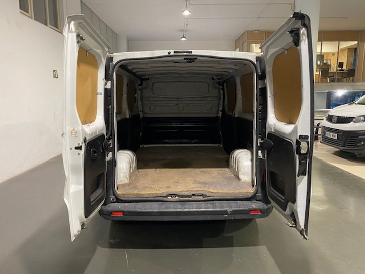 Nissan Primastar Furgon 29 L2H1 2.0 DCI 110cv  - GARANTIA FÁBRICA 06/2027 - Foto 9