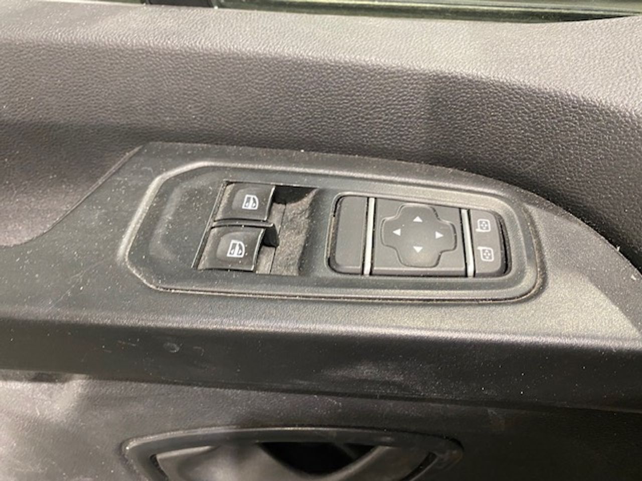 Nissan Primastar Furgon 29 L2H1 2.0 DCI 110cv  - GARANTIA FÁBRICA 06/2027 - Foto 21