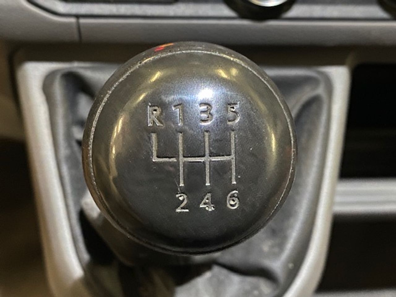 Volkswagen Crafter 35 Furgon BM TA L3H3 2.0TDI 103kW140CV - GARANTIA MECANICA - Foto 23