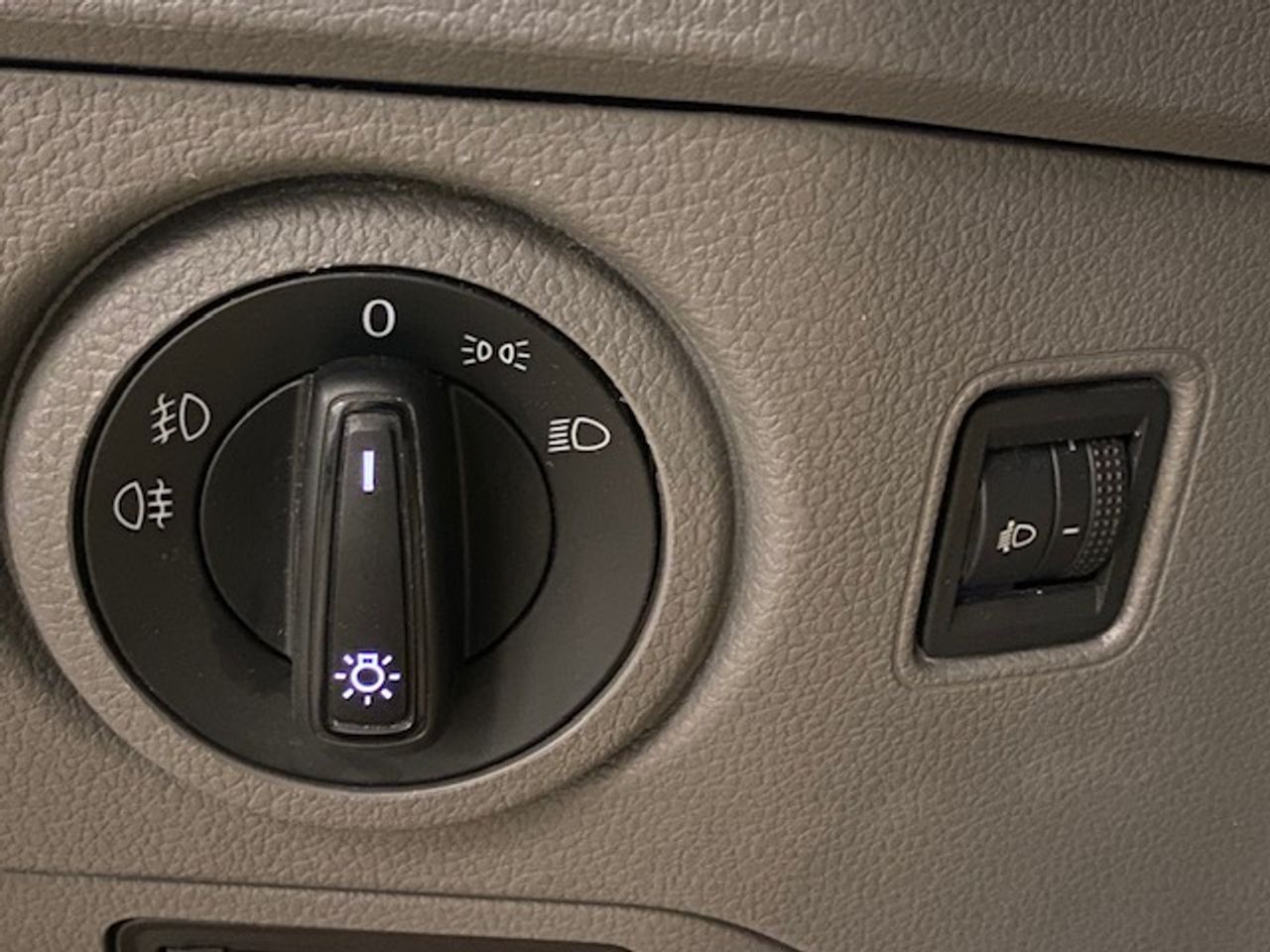 Volkswagen Crafter 35 Furgon BM TA L3H3 2.0TDI 103kW140CV - GARANTIA MECANICA - Foto 27