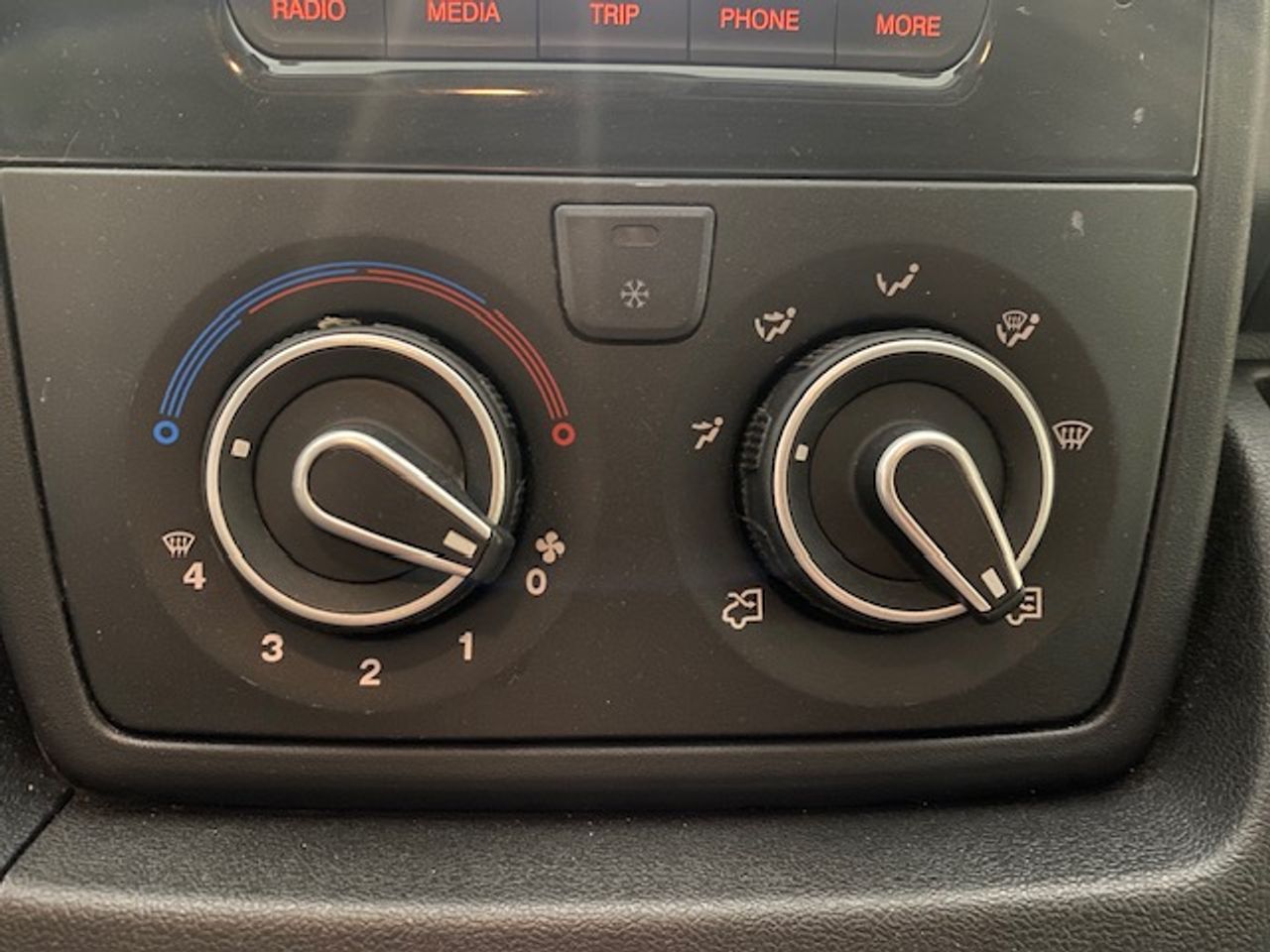 Opel Movano Fg. 2.3CDTI L3H2 3500 140CV - GARANTIA FÁBRICA 11/2025 - Foto 25