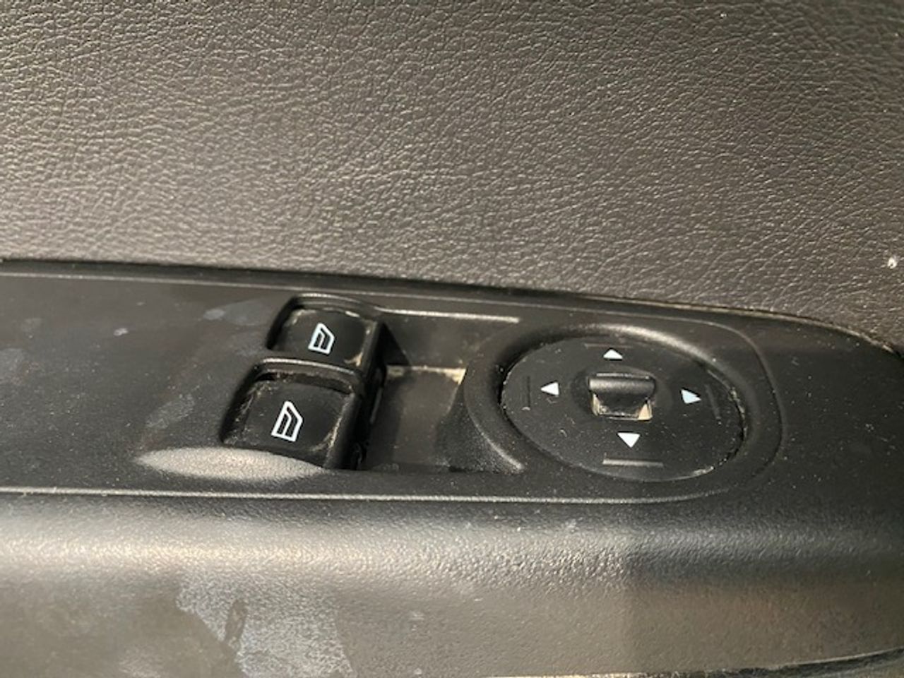 Ford Transit Courier Kombi 1.5 TDCi 71kW Trend - GARANTIA MECANICA - Foto 19