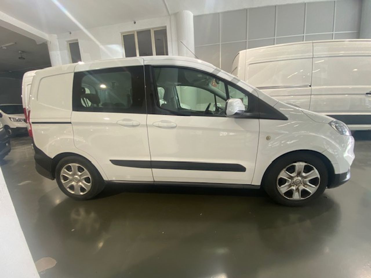 Ford Transit Courier Kombi 1.5 TDCi 71kW Trend - GARANTIA MECANICA - Foto 5