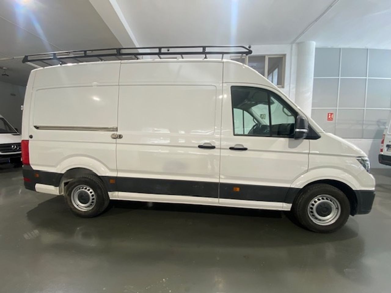Volkswagen Crafter 35 Furgon BM TA L3H3 2.0TDI 103kW140CV - GARANTIA MECANICA - Foto 5