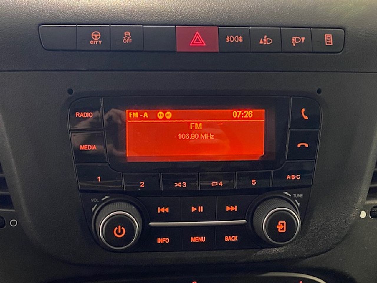 Iveco Daily Furgón 35S16 L2H2 FRIGORIFICO - GARANTIA MECANICA - Foto 21