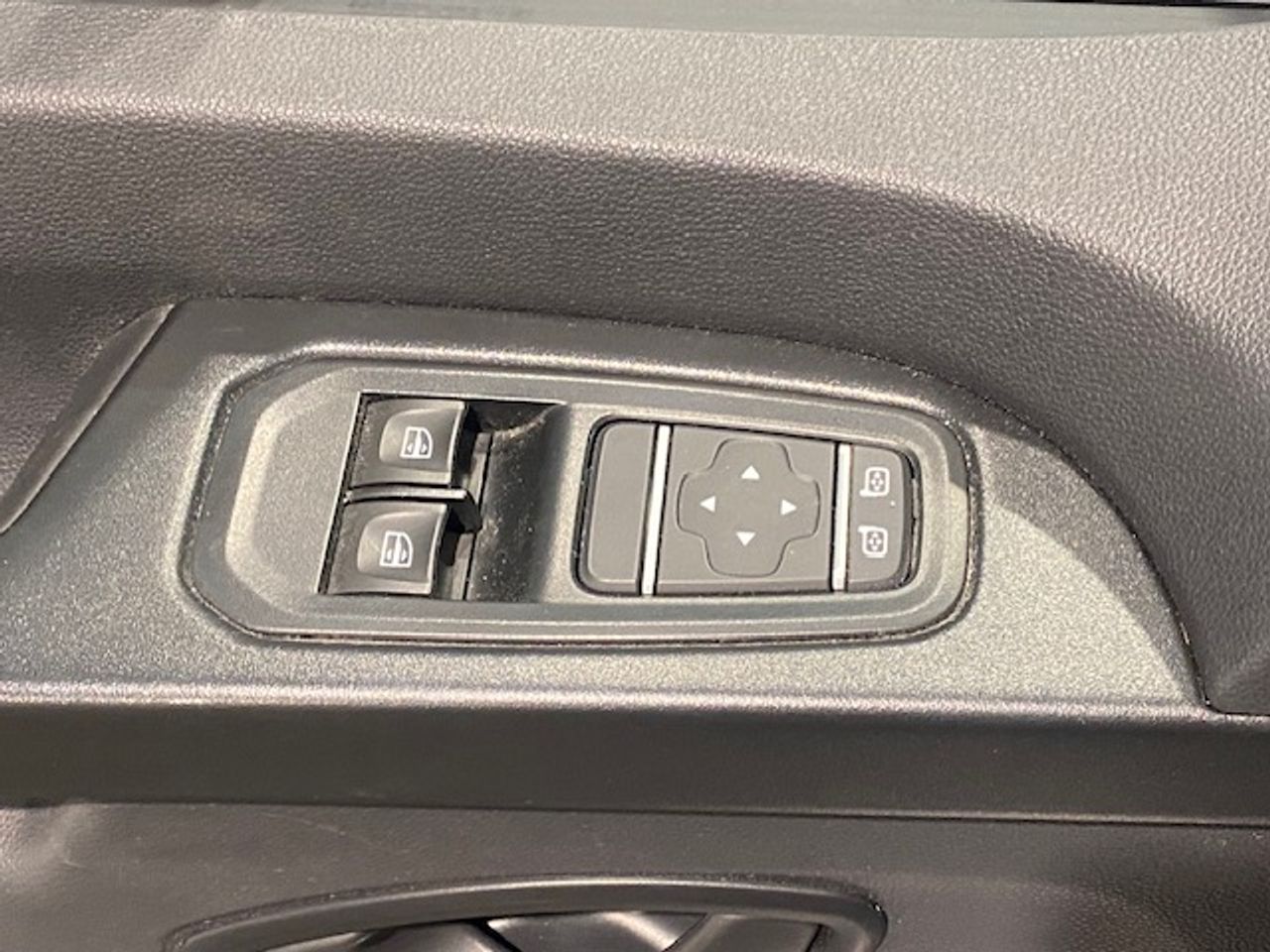 Renault Trafic Furgon L1H1 Blue dCi 130 CV - GARANTIA FÁBRICA 06/2027 - Foto 33