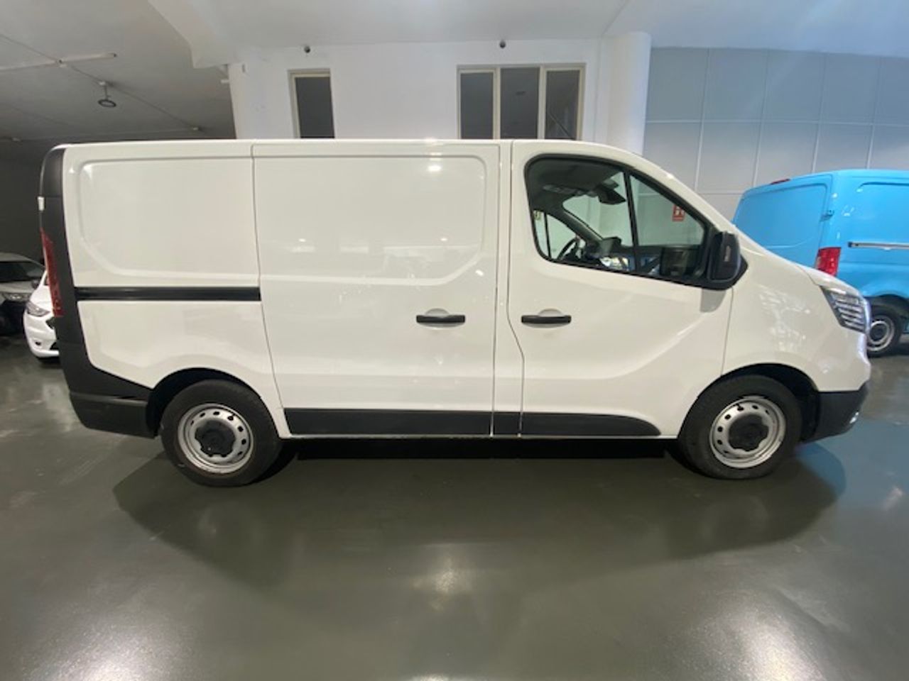 Renault Trafic Furgon L1H1 Blue dCi 130 CV - GARANTIA FÁBRICA 06/2027 - Foto 5
