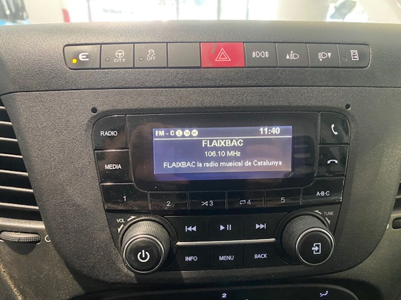 Iveco Daily Furgón 35S16 L2H2 FRIGORIFICO - GARANTIA MECANICA - Foto 23