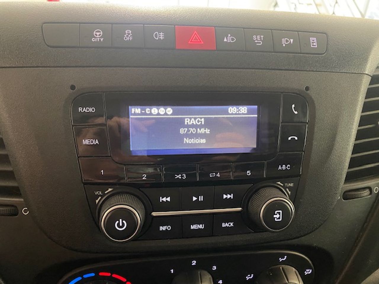 Iveco Daily 35c16 3750 Caja Cerrada - GARANTIA MECANICA - Foto 19