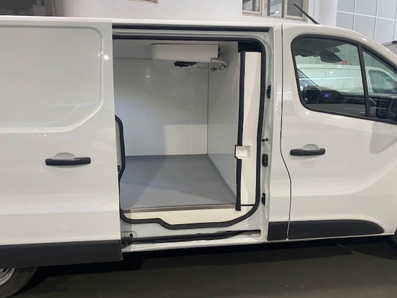 Nissan Primastar Furgon 29 L2H1 2.0 DCI 110cv FRIGORIFICO - GARANTIA MECANICA - Foto 17