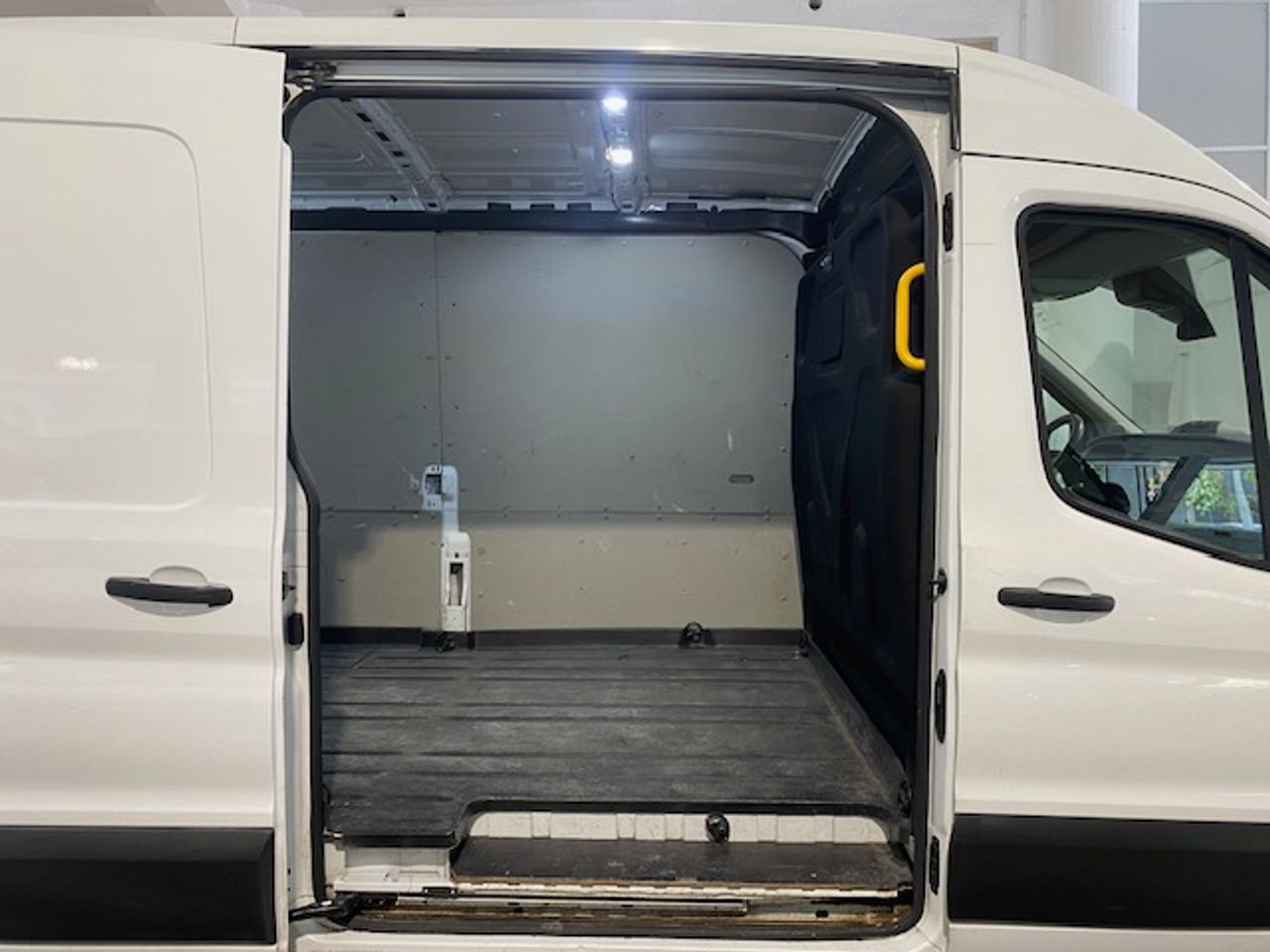 Ford Transit Furgon 2,0 EcoBlue L3H2 Trend 130cv - GARANTIA MECANICA - Foto 13