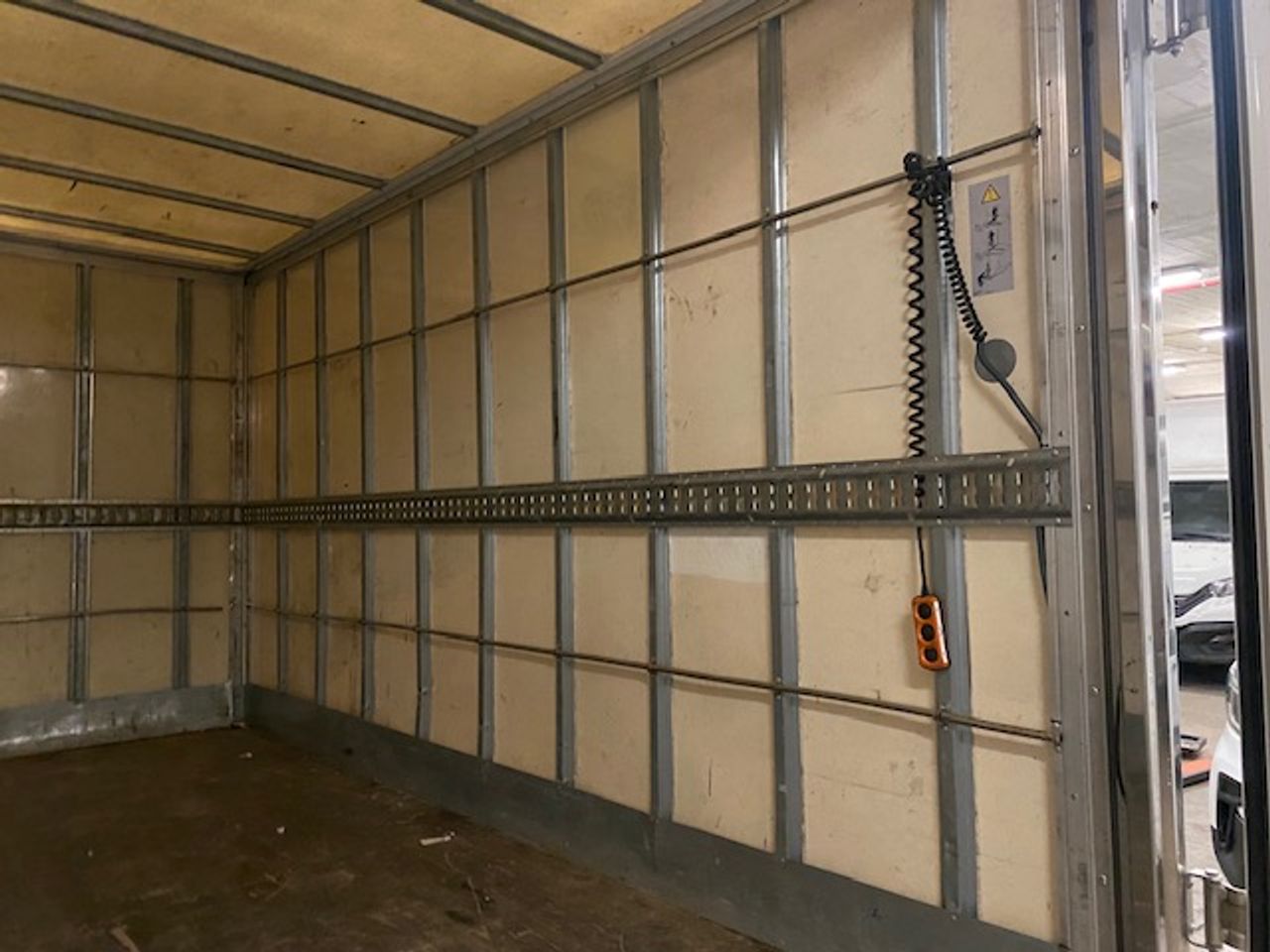 Iveco Daily 35c16 3750 Caja Cerrada PLATAFORMA ELEVADORA - GARANTIA MECANICA - Foto 16