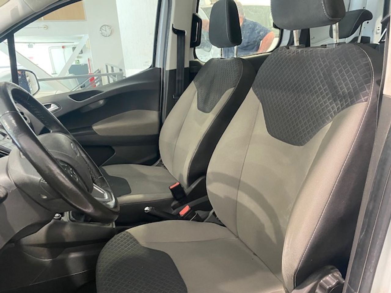 Ford Transit Courier Kombi 1.5 TDCi 71kW Trend - GARANTIA MECANICA - Foto 23