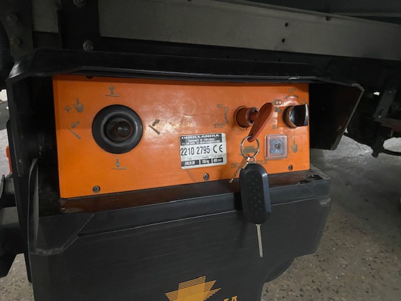 Iveco Daily 35c14 3450 Caja Cerrada PLATAFORMA ELEVADORA - GARANTIA MECANICA - Foto 10