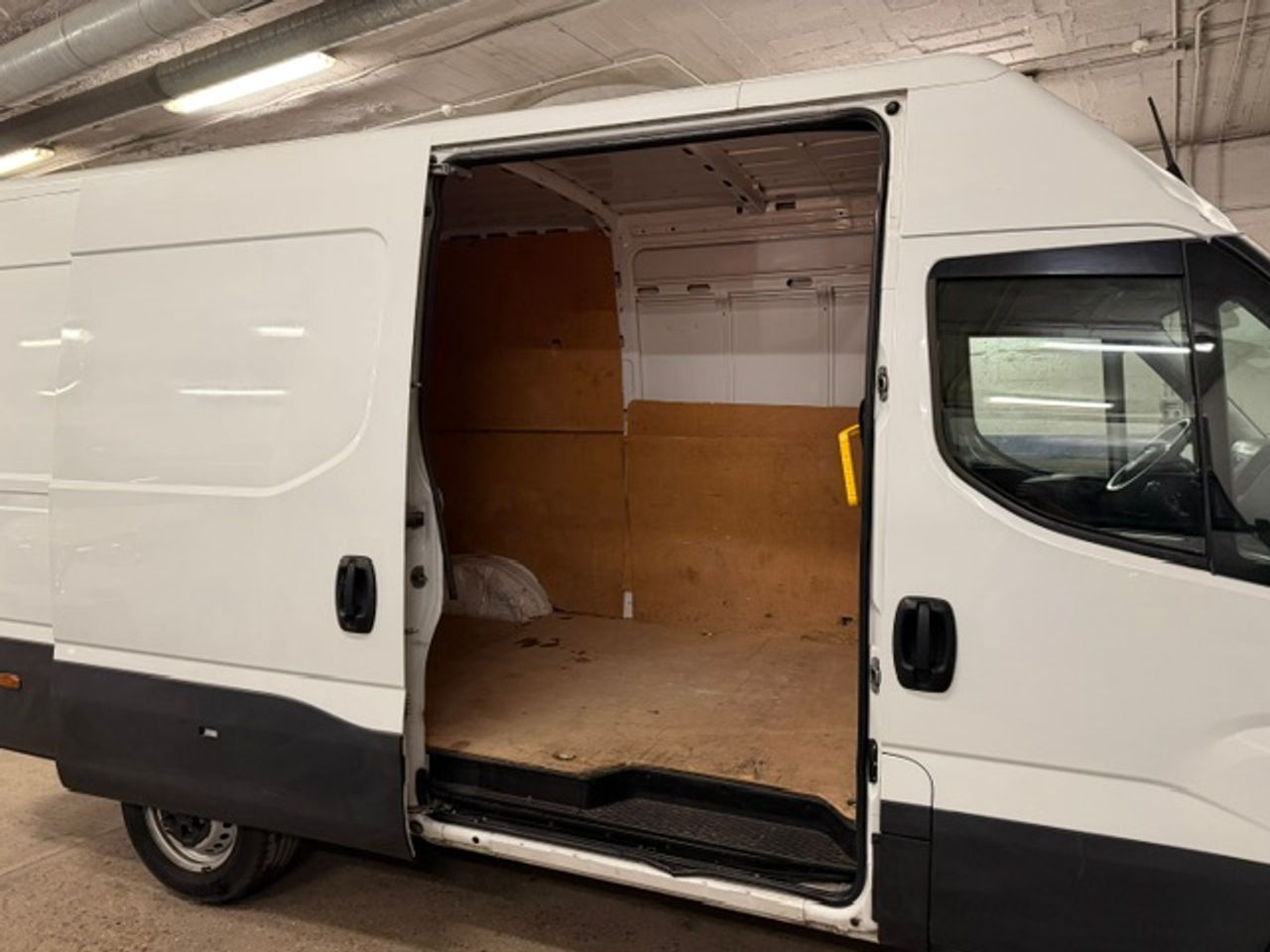 Iveco Daily Furgón 35S12 V 3520L H2 12.0 120cv - GARANTIA MECANICA - Foto 8
