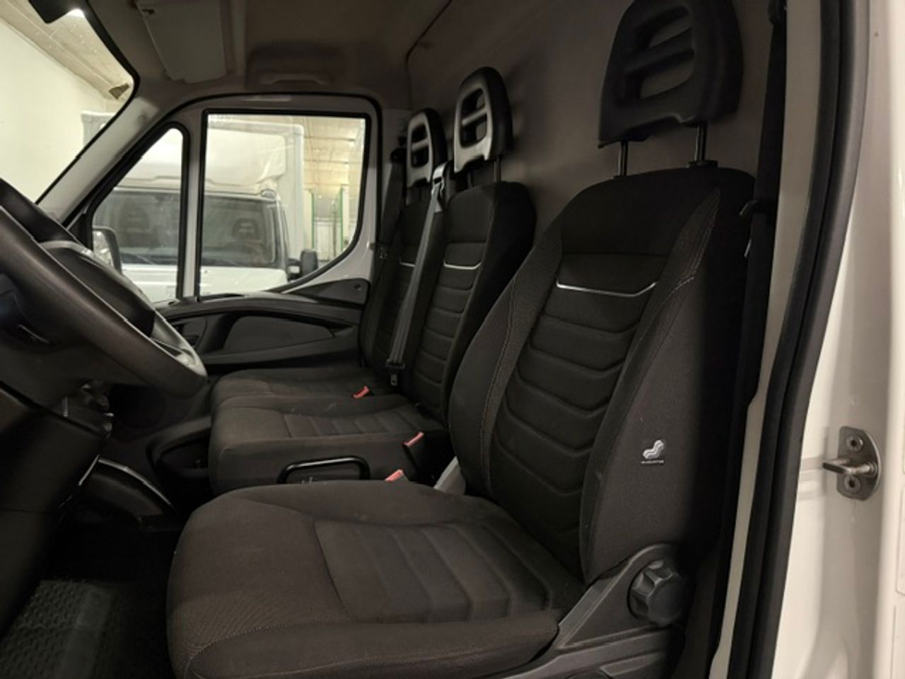 Iveco Daily Furgón 35S12 V 3520L H2 12.0 120cv - GARANTIA MECANICA - Foto 18
