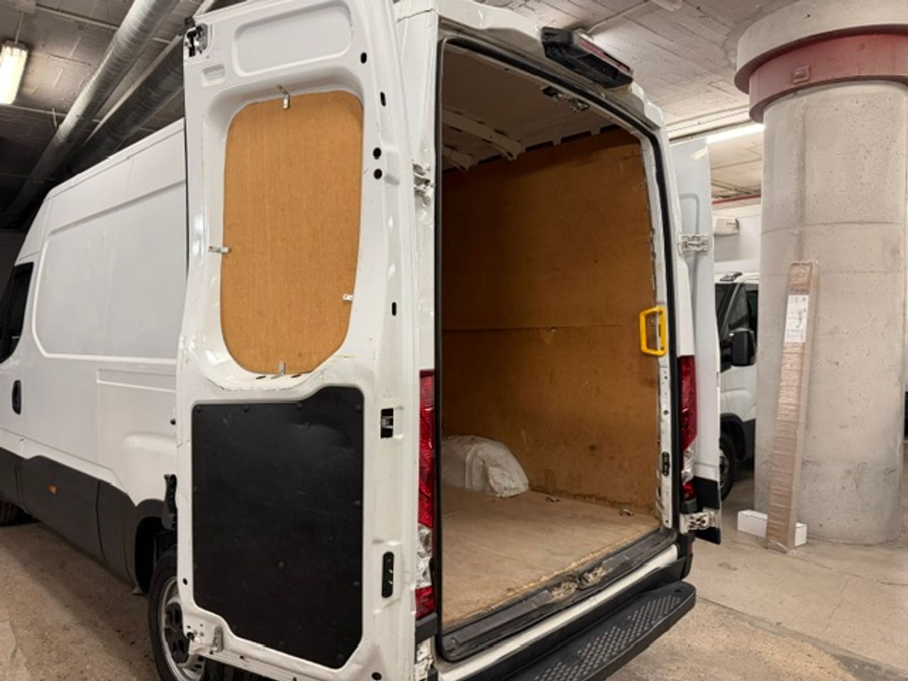 Iveco Daily Furgón 35S12 V 3520L H2 12.0 120cv - GARANTIA MECANICA - Foto 9