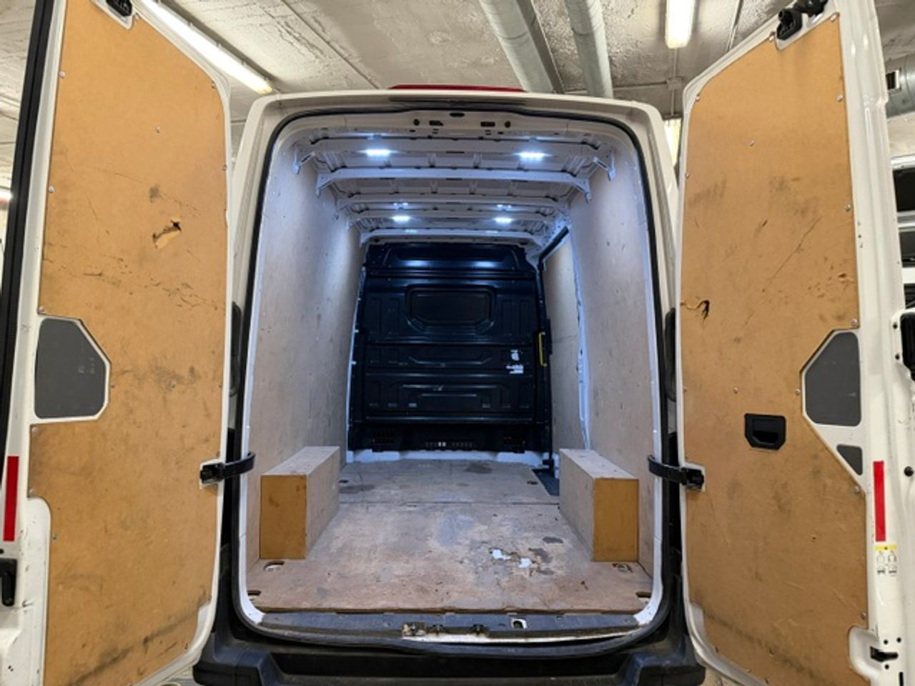 Volkswagen Crafter 35 Furgon BM TA L3H3 2.0TDI 103kW140CV - GARANTIA MECANICA - Foto 9