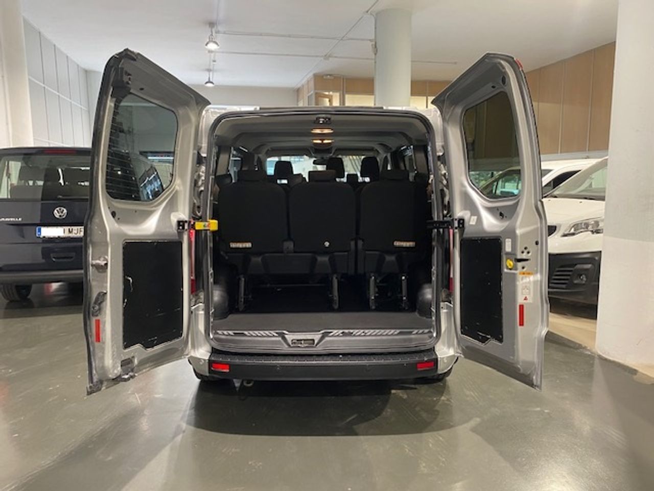 Ford Transit Custom Kombi 2.0 TDCI 320 L1 Trend - GARANTIA FÁBRICA 08/2026 - Foto 10