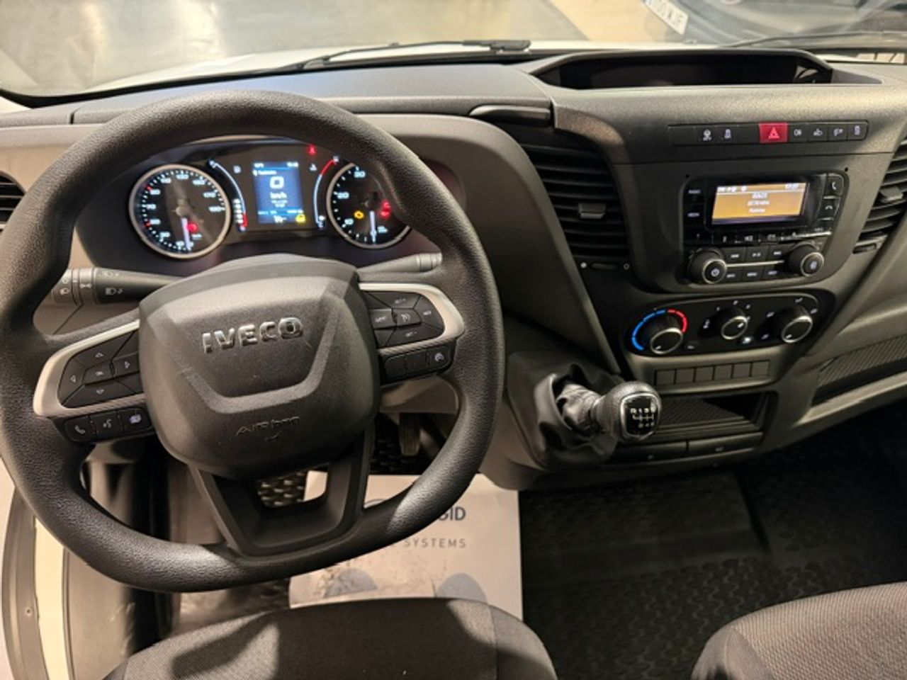 Iveco Daily 35c14 3450 Caja Cerrada PLATAFORMA ELEVADORA - GARANTIA MECANICA - Foto 19