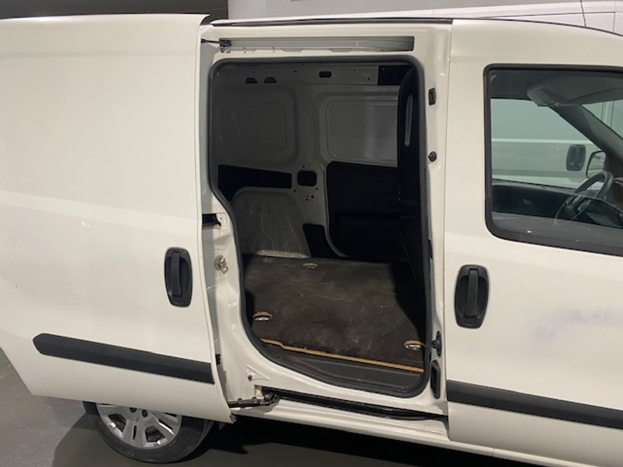 Fiat Doblò Cargo SX 1.3 Mjet 70 kW 95cv - GARANTIA MECANICA - Foto 14