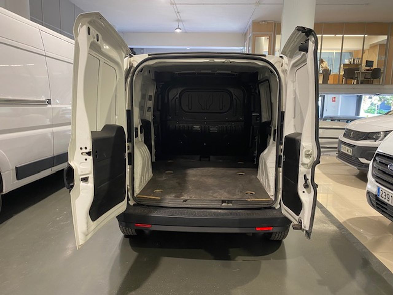 Fiat Doblò Cargo SX 1.3 Mjet 70 kW 95cv - GARANTIA MECANICA - Foto 9