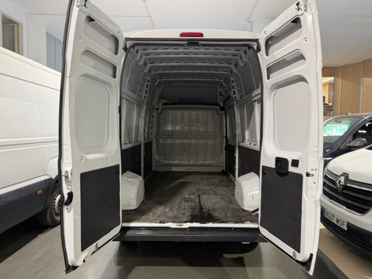 Citroën Jumper Furgon 35 L3H3 BlueHDI 103KW (140cv) - GARANTIA MECANICA - Foto 9