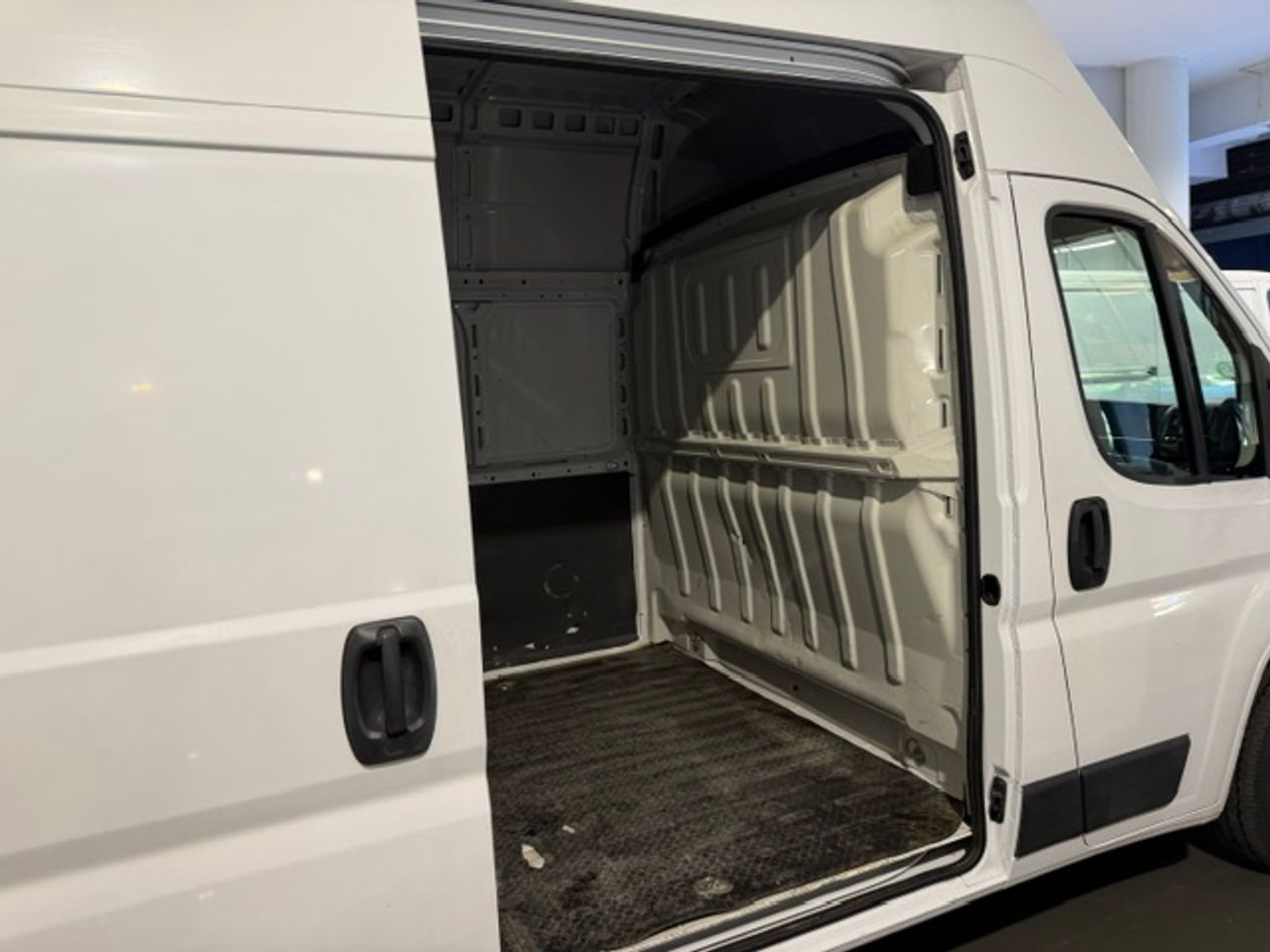 Citroën Jumper Furgon 35 L3H3 BlueHDI 103KW (140cv) - GARANTIA MECANICA - Foto 14