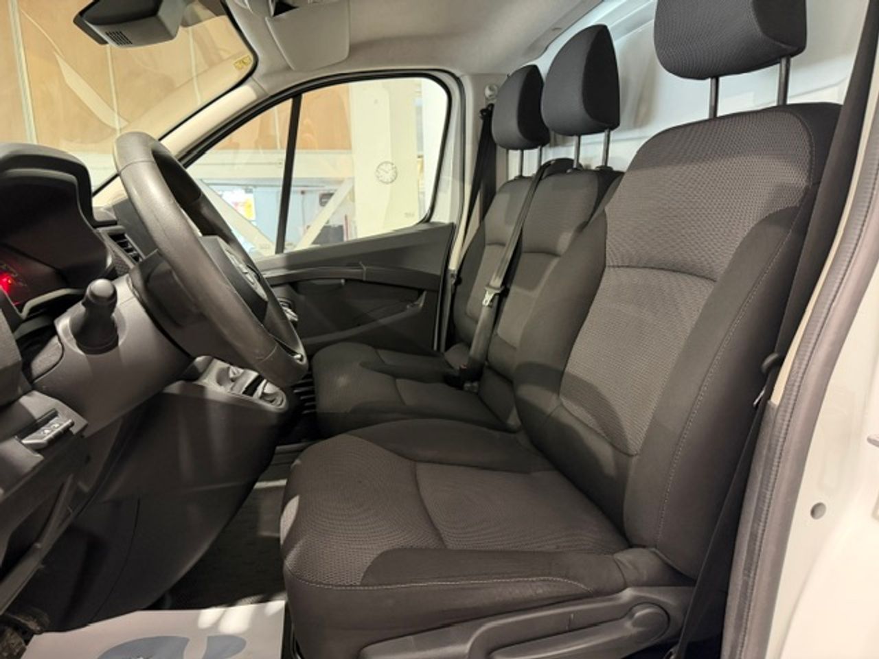 Nissan Primastar Furgon 29 L2H1 2.0 DCI 110cv  - GARANTIA MECANICA - Foto 28
