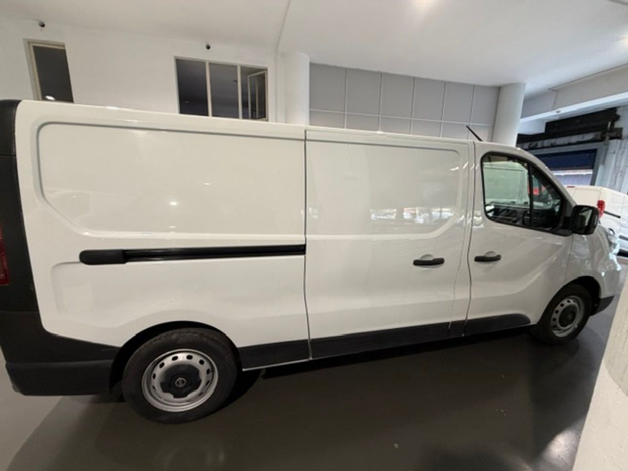 Nissan Primastar Furgon 29 L2H1 2.0 DCI 110cv  - GARANTIA MECANICA - Foto 5
