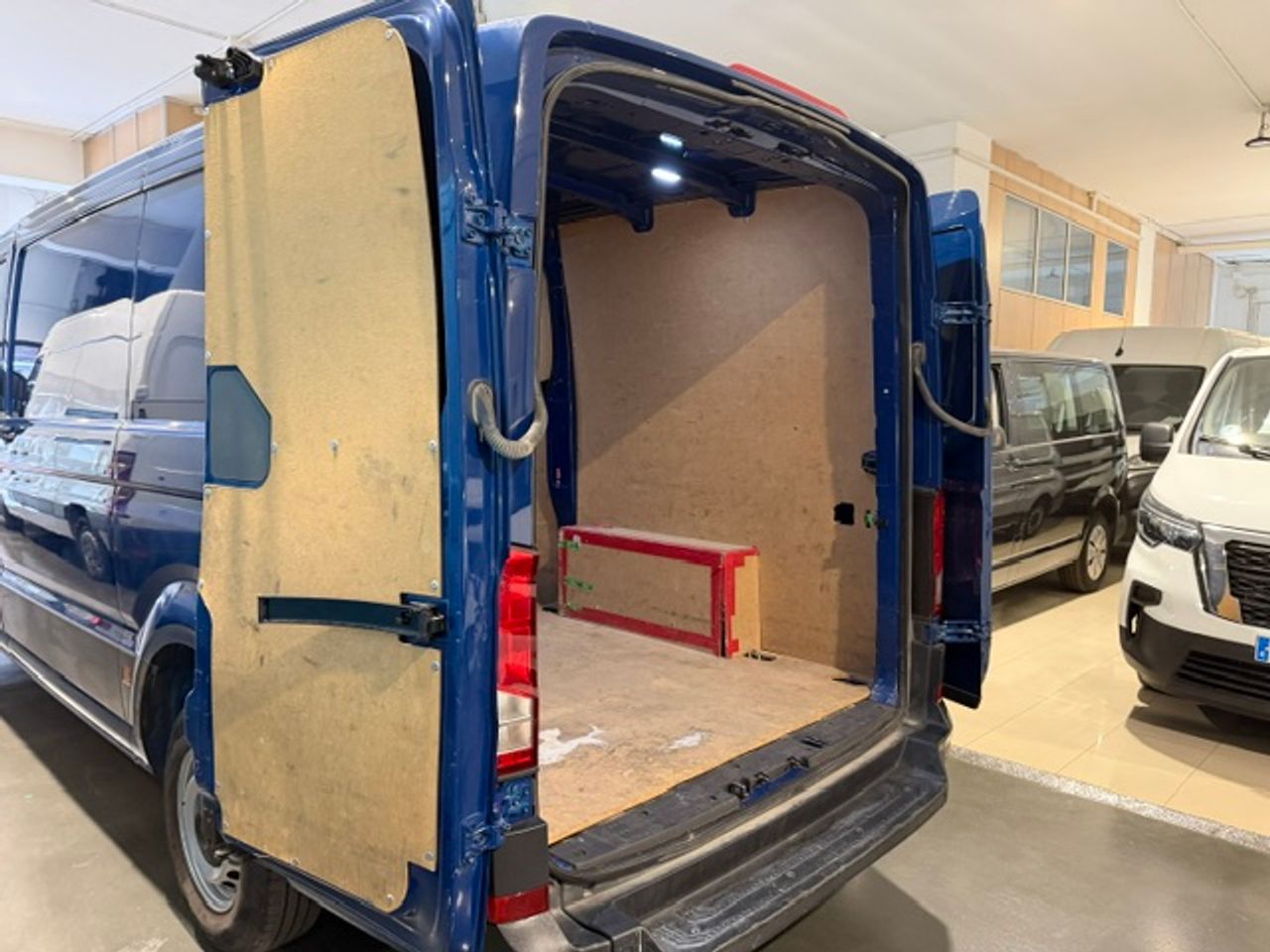 Volkswagen Crafter Furgón 30 BM TN L3H2 2,0TDI 103KW - Foto 11
