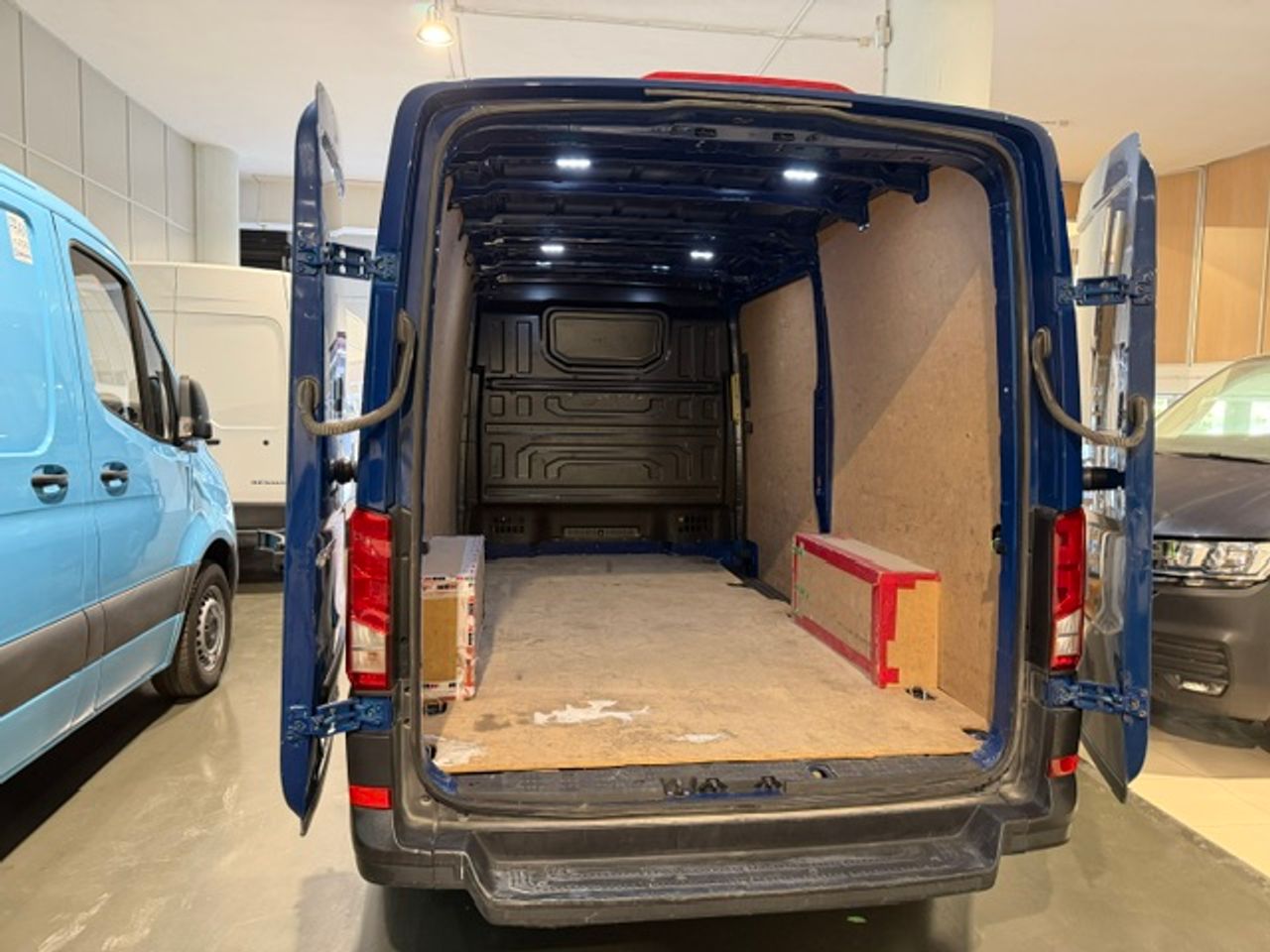 Volkswagen Crafter Furgón 30 BM TN L3H2 2,0TDI 103KW - Foto 10