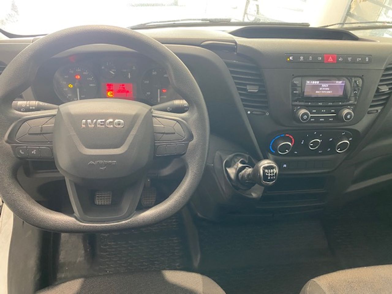 Iveco Daily Furgón 35S16 V 3520 L4H2 16.0 160cv - GARANTIA MECANICA - Foto 13