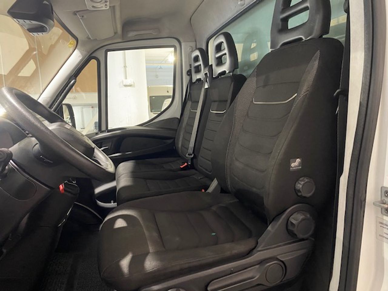 Iveco Daily 35c14 3450 Caja Cerrada PLATAFORMA ELEVADORA - GARANTIA MECANICA - Foto 30
