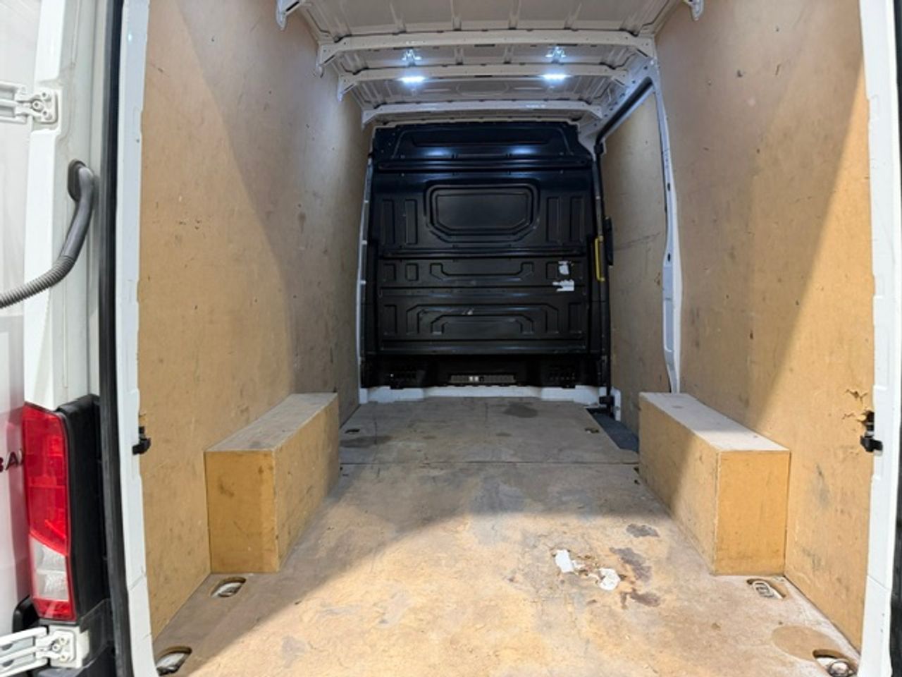Volkswagen Crafter 35 Furgon BM TA L3H3 2.0TDI 103kW140CV - GARANTIA MECANICA - Foto 11