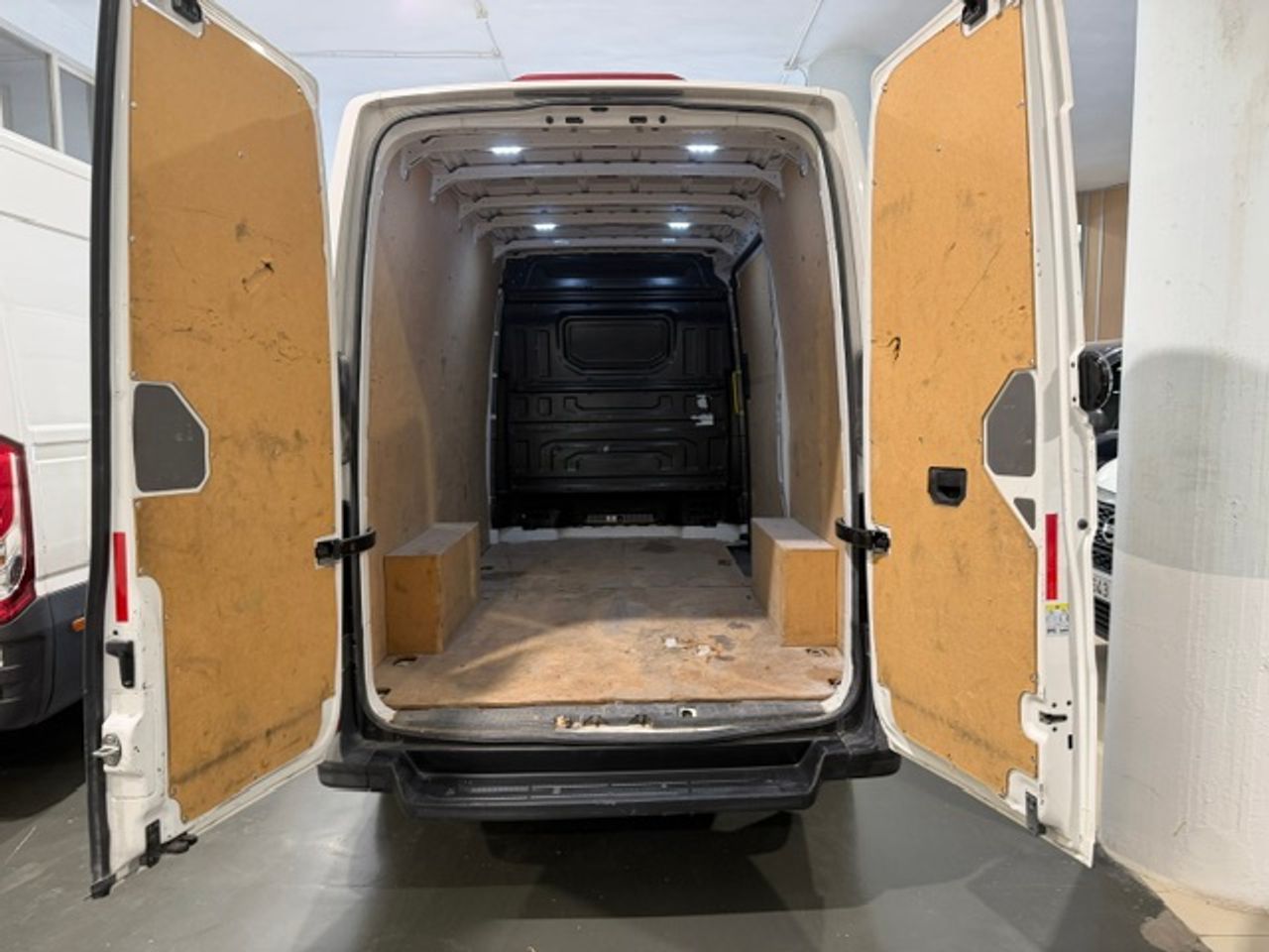 Volkswagen Crafter 35 Furgon BM TA L3H3 2.0TDI 103kW140CV - GARANTIA MECANICA - Foto 9