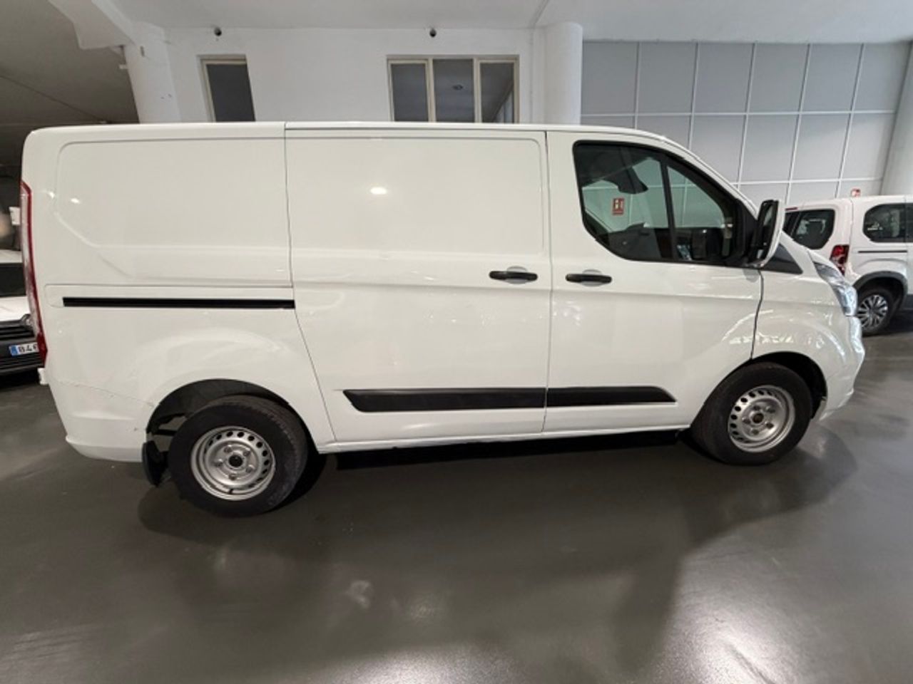 Ford Transit Custom Furgón 280 L1 Trend 2.0 TDCI 130CV - GARANTIA MECANICA - Foto 5